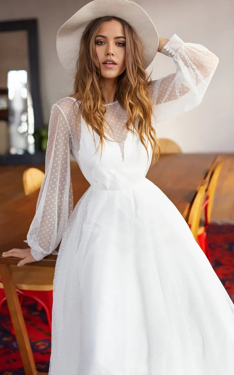 Vestido de novia de gasa con corte en A, manga larga y escote barco con cuentas